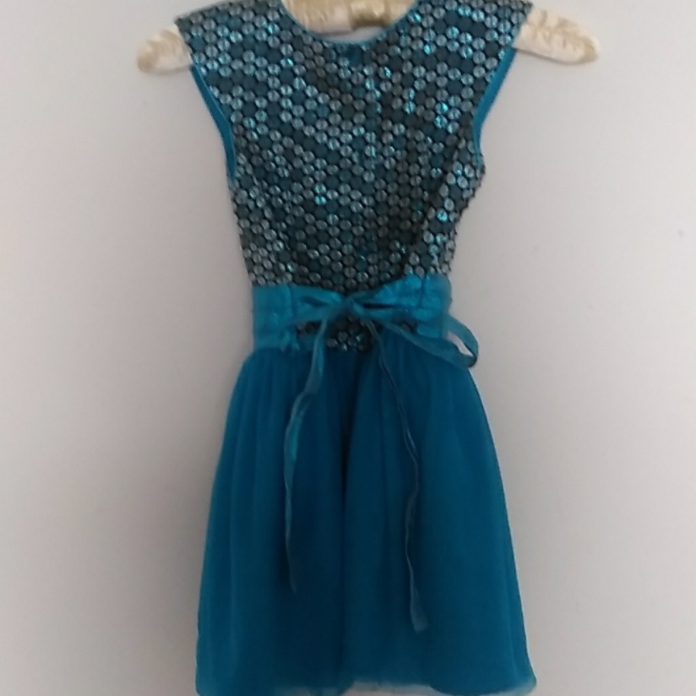 Jona Michelle Dress - Picture 3 of 4